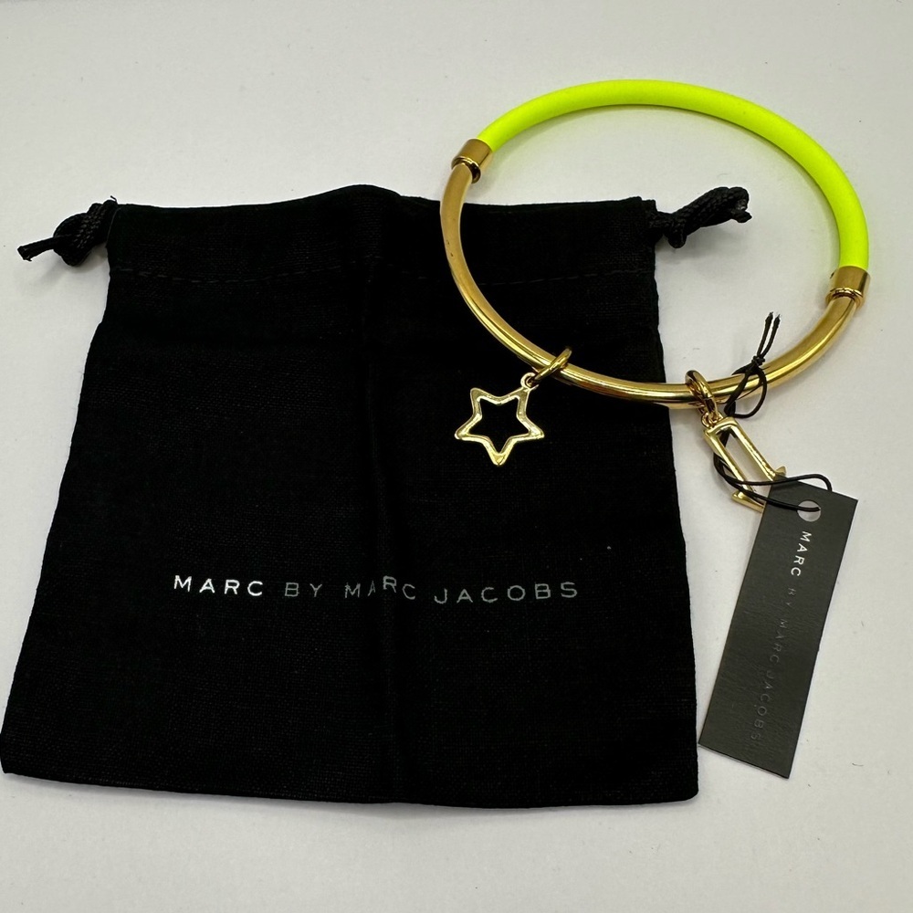 Marc Jacobs Rare Gold Neon Bangle Bracelet w/ Charms + Dust Bag $68 Retail - Picture 2 of 7